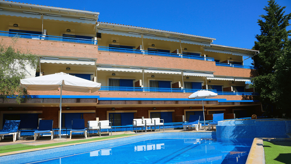 letovanje/grcka-2026/halkidiki/kasandra/pefkohori/vila-philoxenia-village